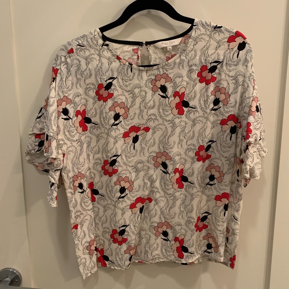 Part Two ruffled sleeve top